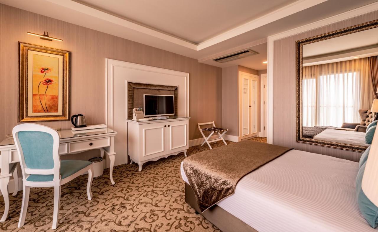 Vuni Palace Premium Hotel & Spa & Casino Beachfront Location ! Кирения Екстериор снимка