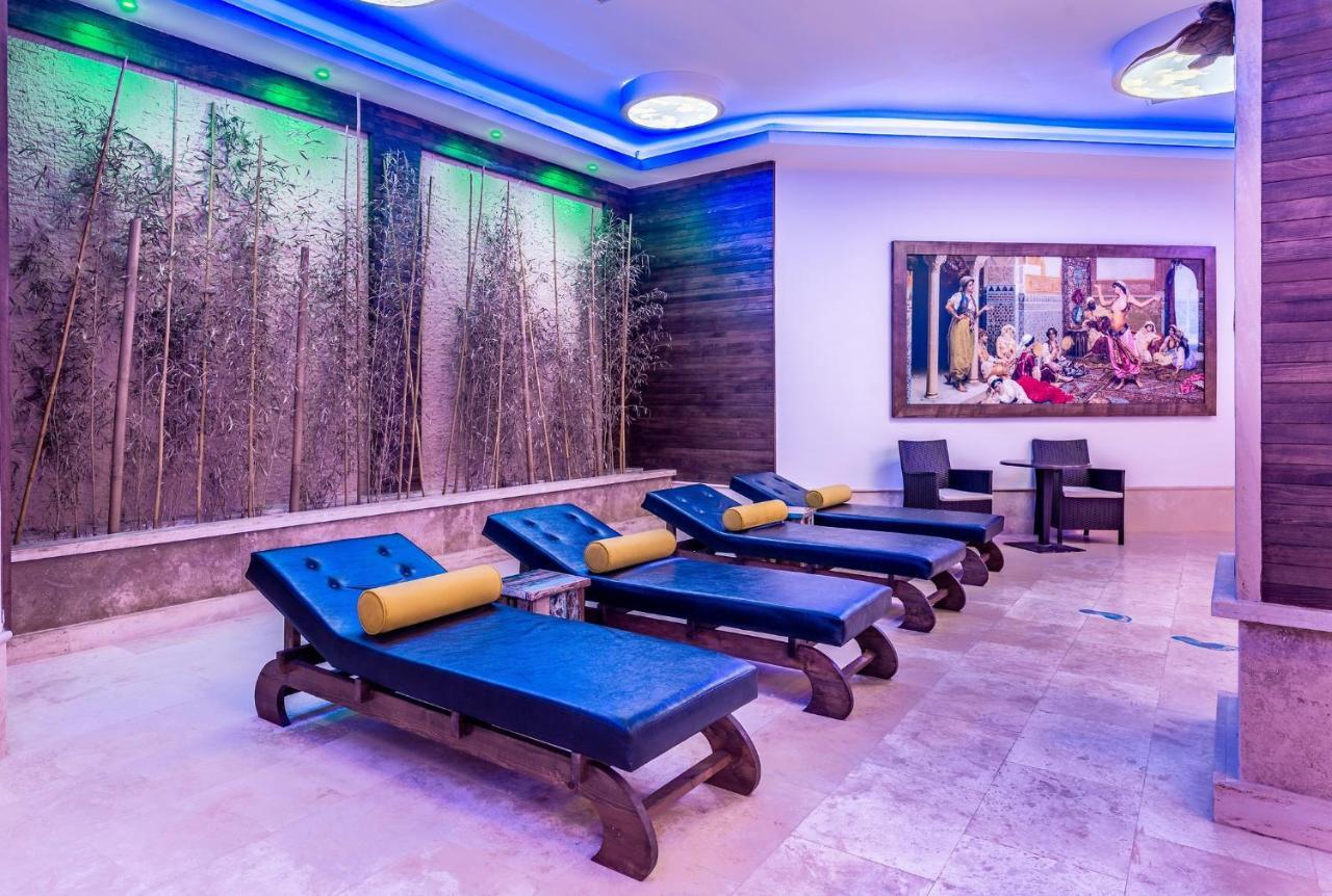 Vuni Palace Premium Hotel & Spa & Casino Beachfront Location ! Кирения Екстериор снимка